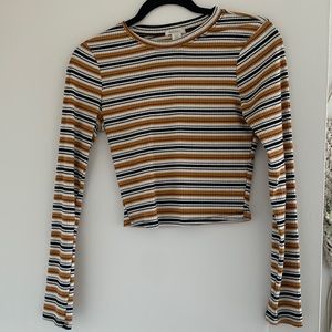 Super cute striped long sleeve crop top